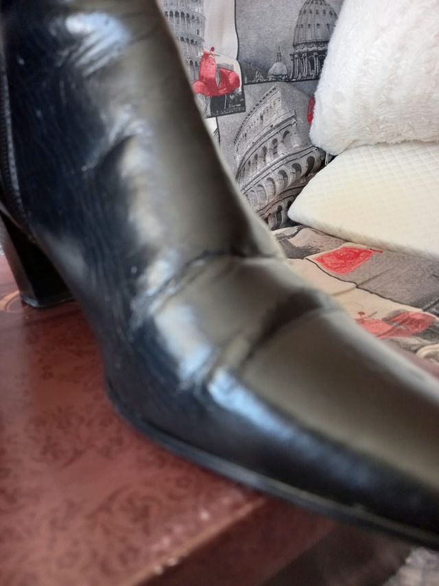 botines vintage con cremallera de color negro