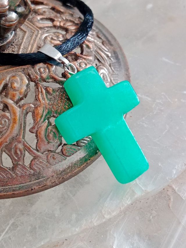 Colgantes varios minerales cruz