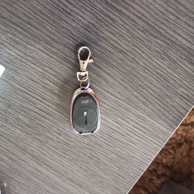 Mando para puertas de pilas