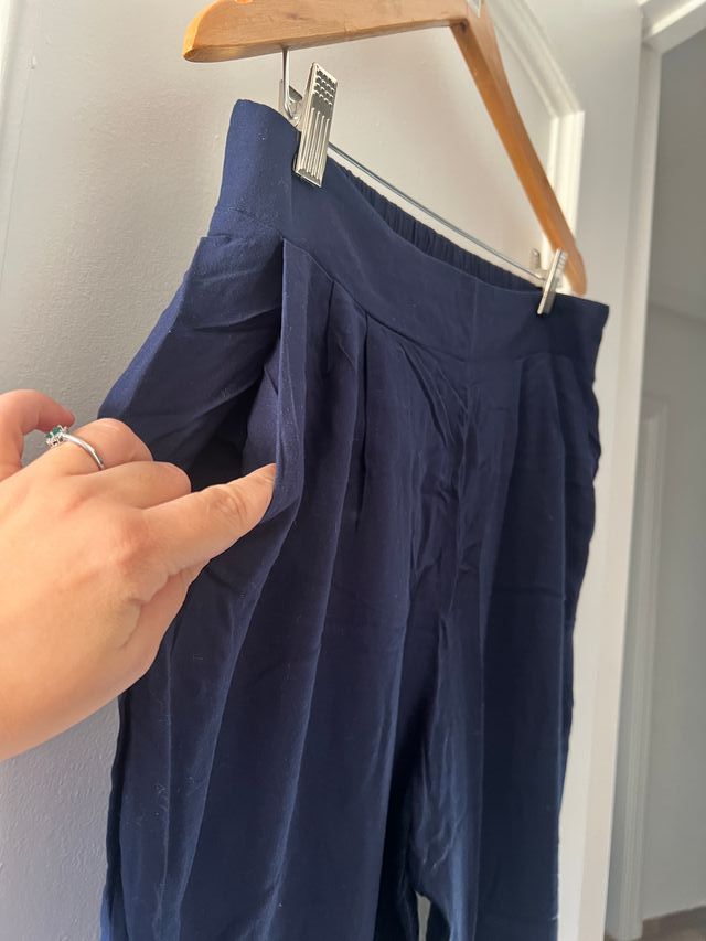 Pantalón azul marino harem Forever 21