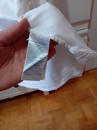 Camisa marca Tommy Hilfiger talla S,nuev