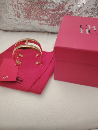 Pulsera Carolina Herrera ,colección .Bañada  Oro 