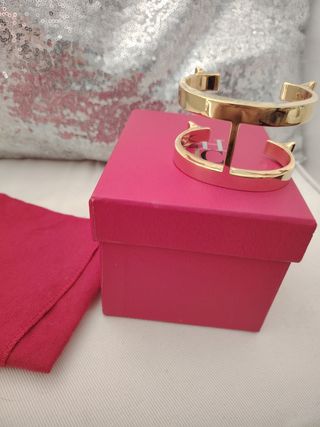 Pulsera Carolina Herrera ,colección .Bañada  Oro 
