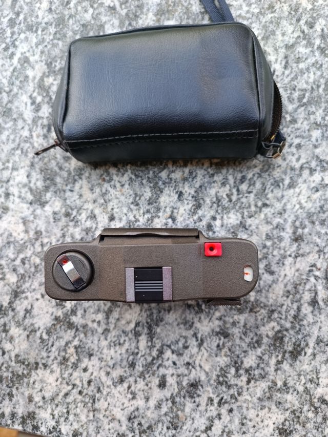 Fotocamera russa compatta Kiev Korsar 35