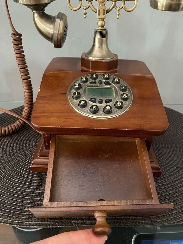 Telefono madera
