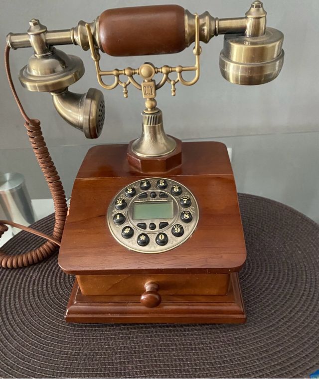 Telefono madera