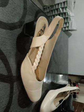 Zapatos beige