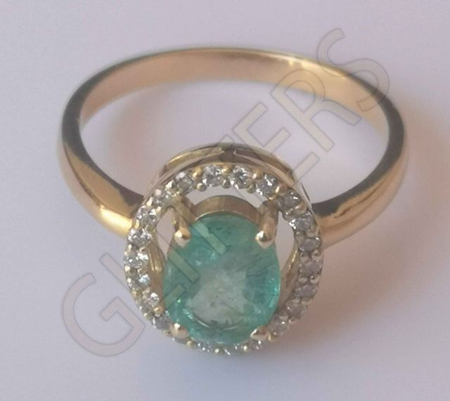 Anillo Solitario Oro 18K certificado con esmeralda
