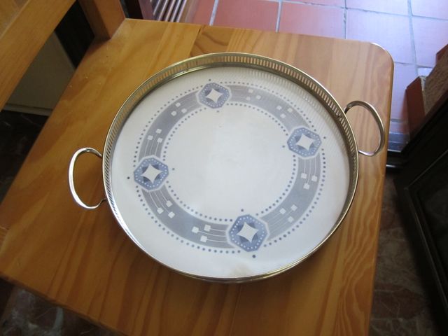 BANDEJA DE PORCELANA CON MAS DE 100 AÑOS