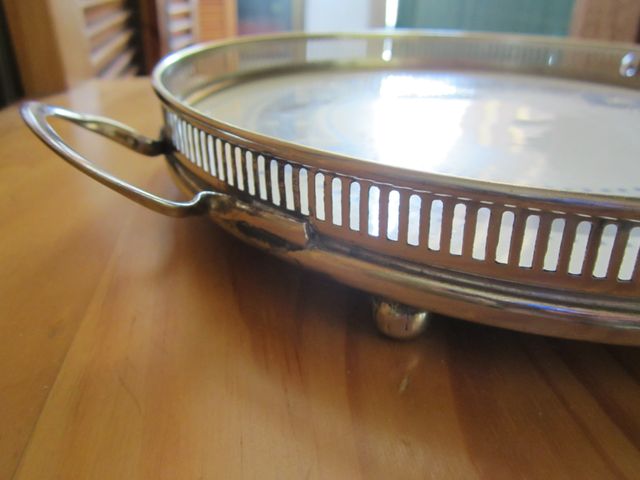 BANDEJA DE PORCELANA CON MAS DE 100 AÑOS