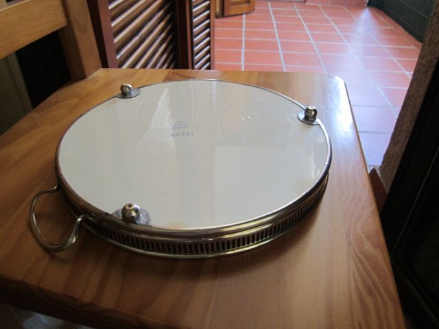 BANDEJA DE PORCELANA CON MAS DE 100 AÑOS