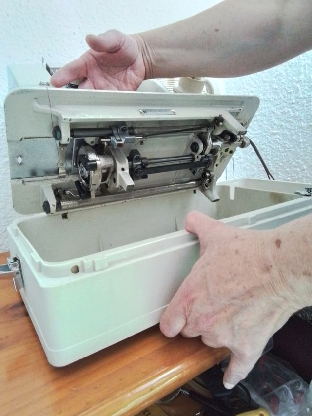 Máquina de coser múltiples puntadas