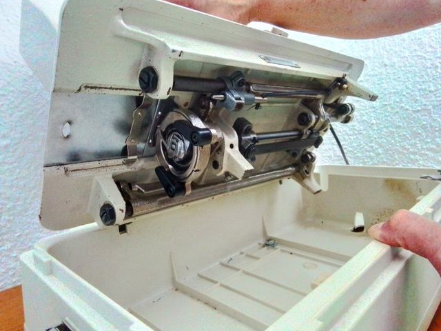 Máquina de coser múltiples puntadas