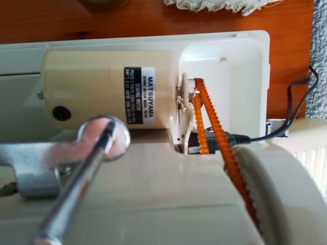 Máquina de coser múltiples puntadas