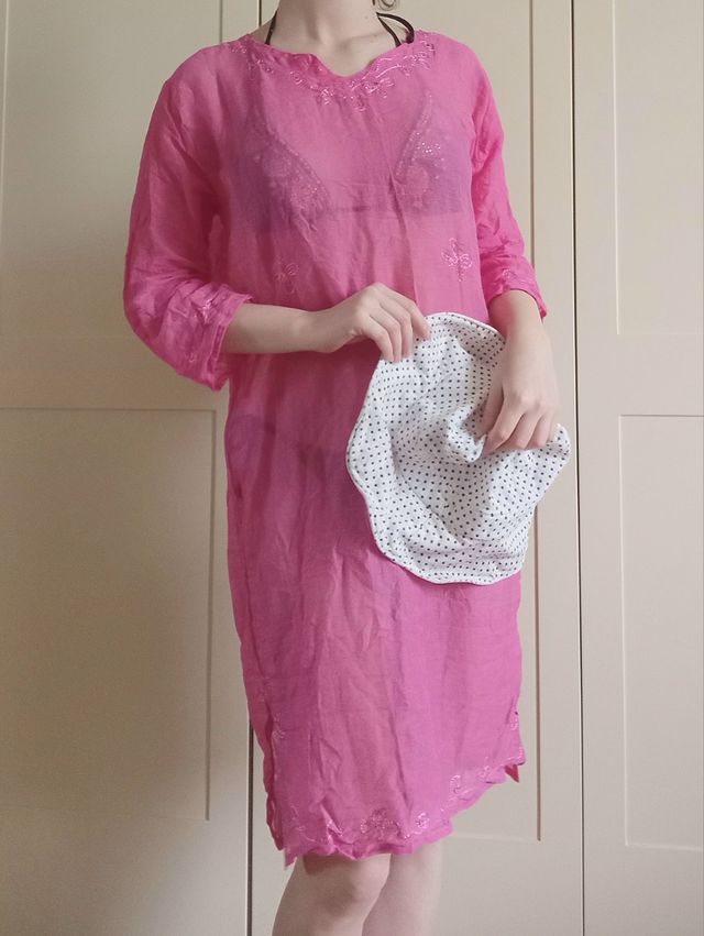 Copricostume fucsia magenta con ricami