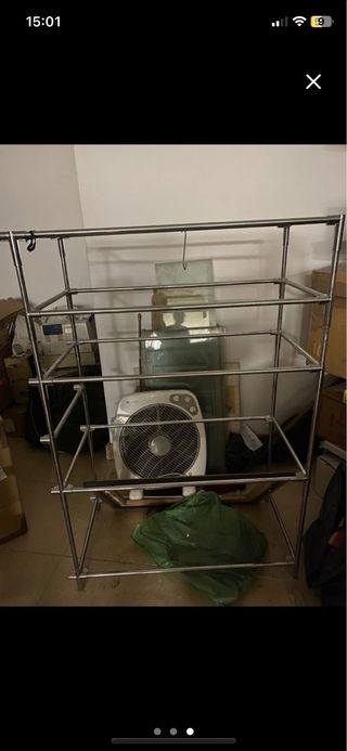 Estanteria con baldas de cristal