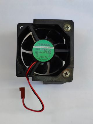 Ventilador sunon de 12 v y 2,2 w