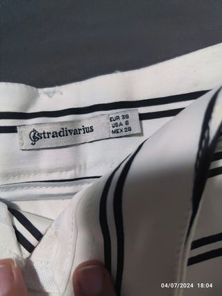 Pantalón corto Stradivarius talla 38