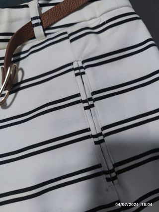 Pantalón corto Stradivarius talla 38