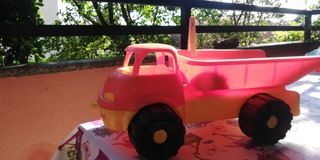 Camion, ruspa e betoniera grandi