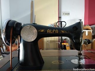 Maquina de coser marca Alfa