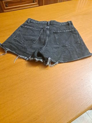 Pantalón corto Zara