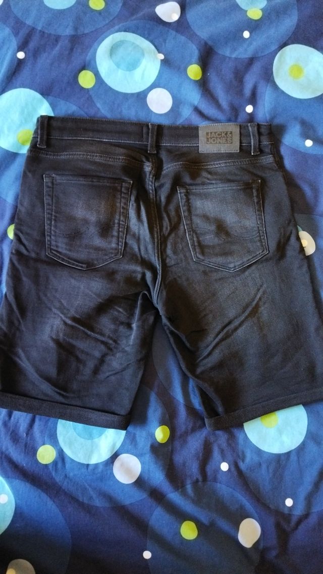 Pantalón corto de hombre