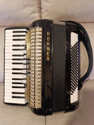 ⭐ Acordeon Hohner Verdi II 96 bajos 