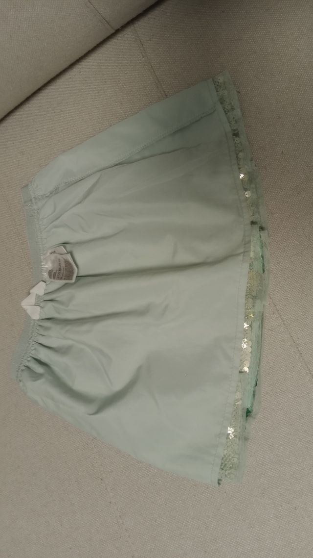 Falda H&M 6/7años 120/53cm elástica