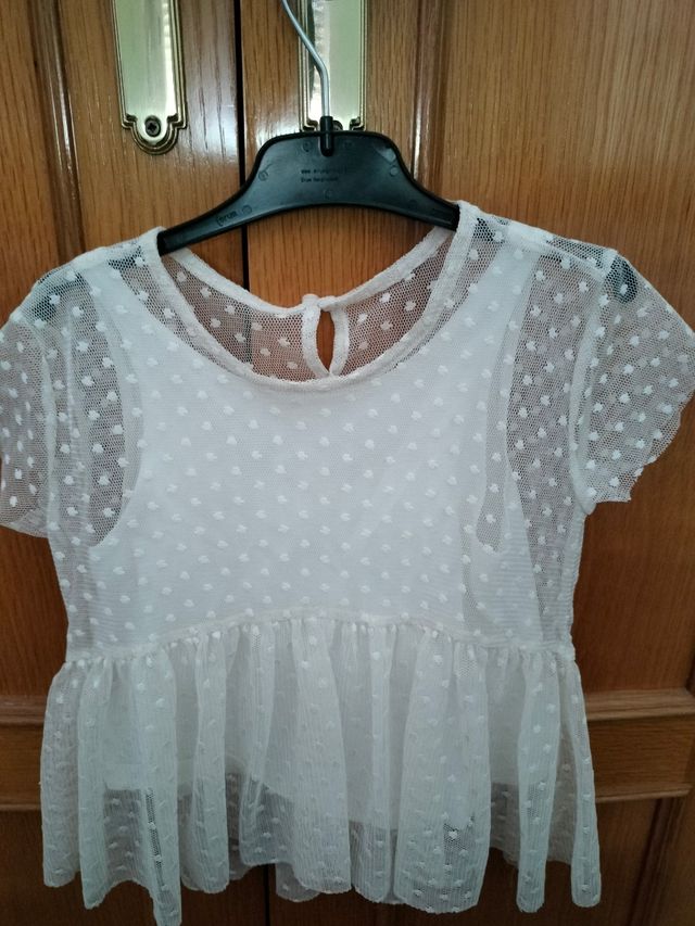 Dos camisetas tipo top  verano niña talla 5