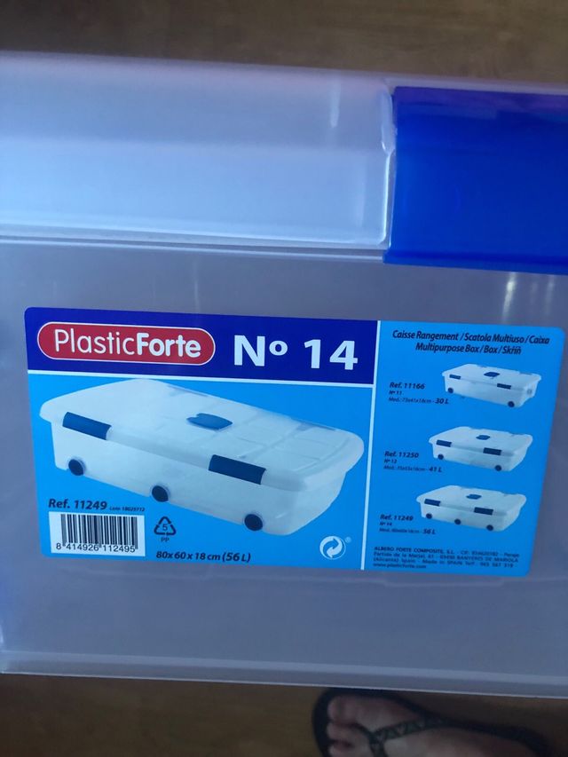 Caja de almacenaje y caja pequeña