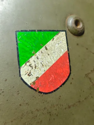 Casco militar antiguo