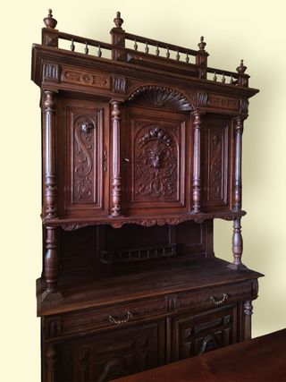 Aparador antiguo de roble