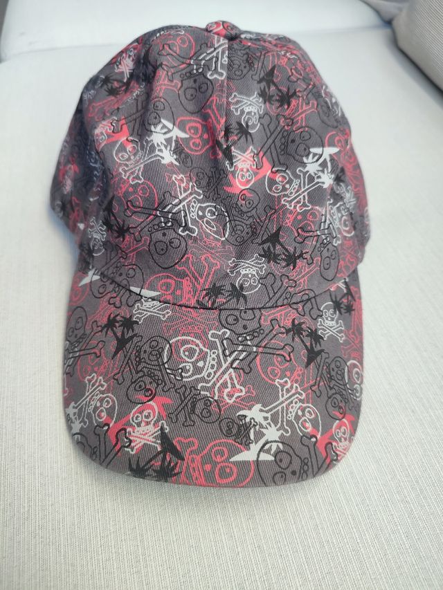 DOS GORRAS INFANTILES