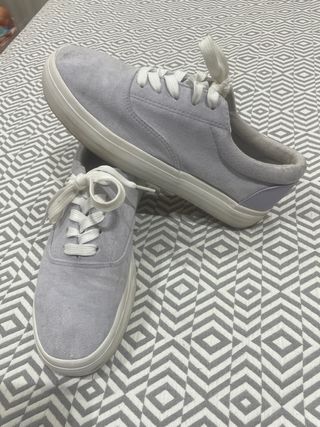 Zapatillas estilo vans gris perlado talla 40