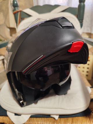 Dos cascos modulares L como nuevo cada uno 75 €