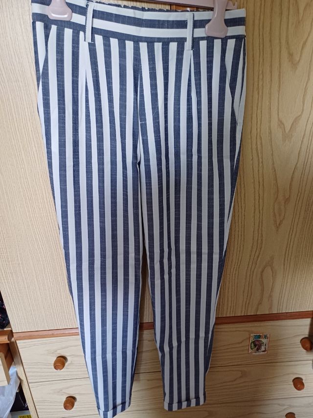 Pantaloni Stradivarius bianchi righe blu