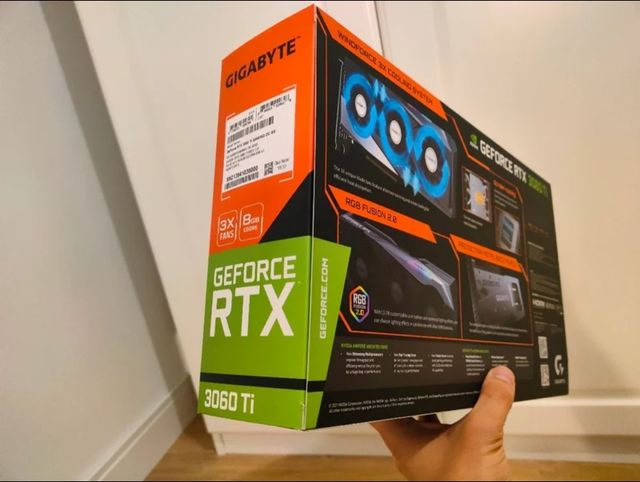 Gigabyte GeForce RTX 3060Ti 8gb
Solo caja de ella