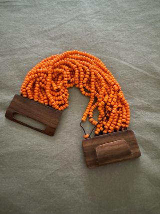 Pulsera madera y abalorios