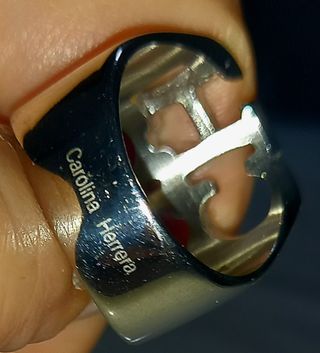 Precioso anillo Carolina Herrera