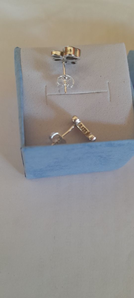 Pendientes huella y huesito plata 925