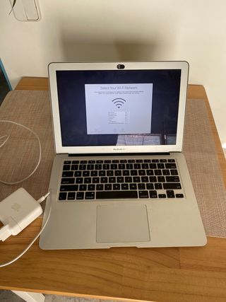 Macbook air (13-inch. 2017)