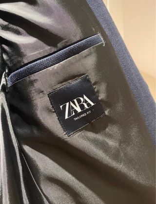 Traje de hombre azul marino