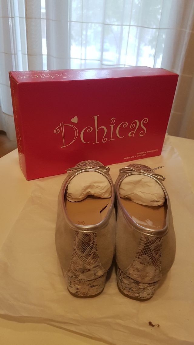 Bonitos zapatos marca D chicas