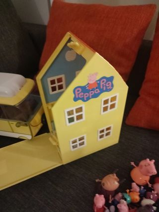 Casa y caravana peppa pig.