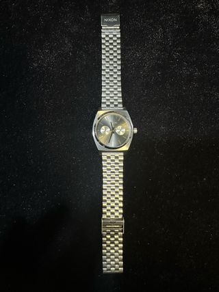Reloj NIXON clasico vintage 