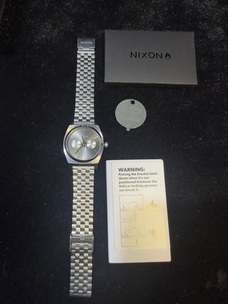 Reloj NIXON clasico vintage 