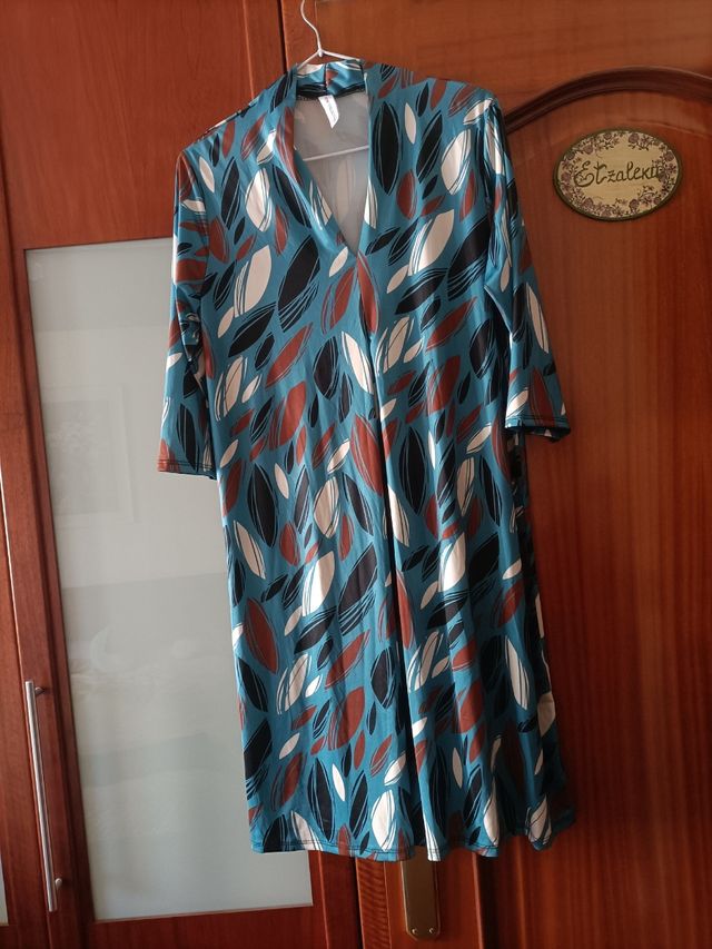 Vestido de seda fría