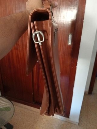 Maletín de cuero 