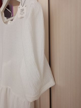 Vestido con etiqueta 